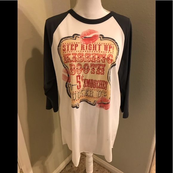 Tops - Baseball style shirt